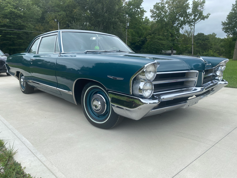 1965 Pontiac Catalina exterior detail and buff