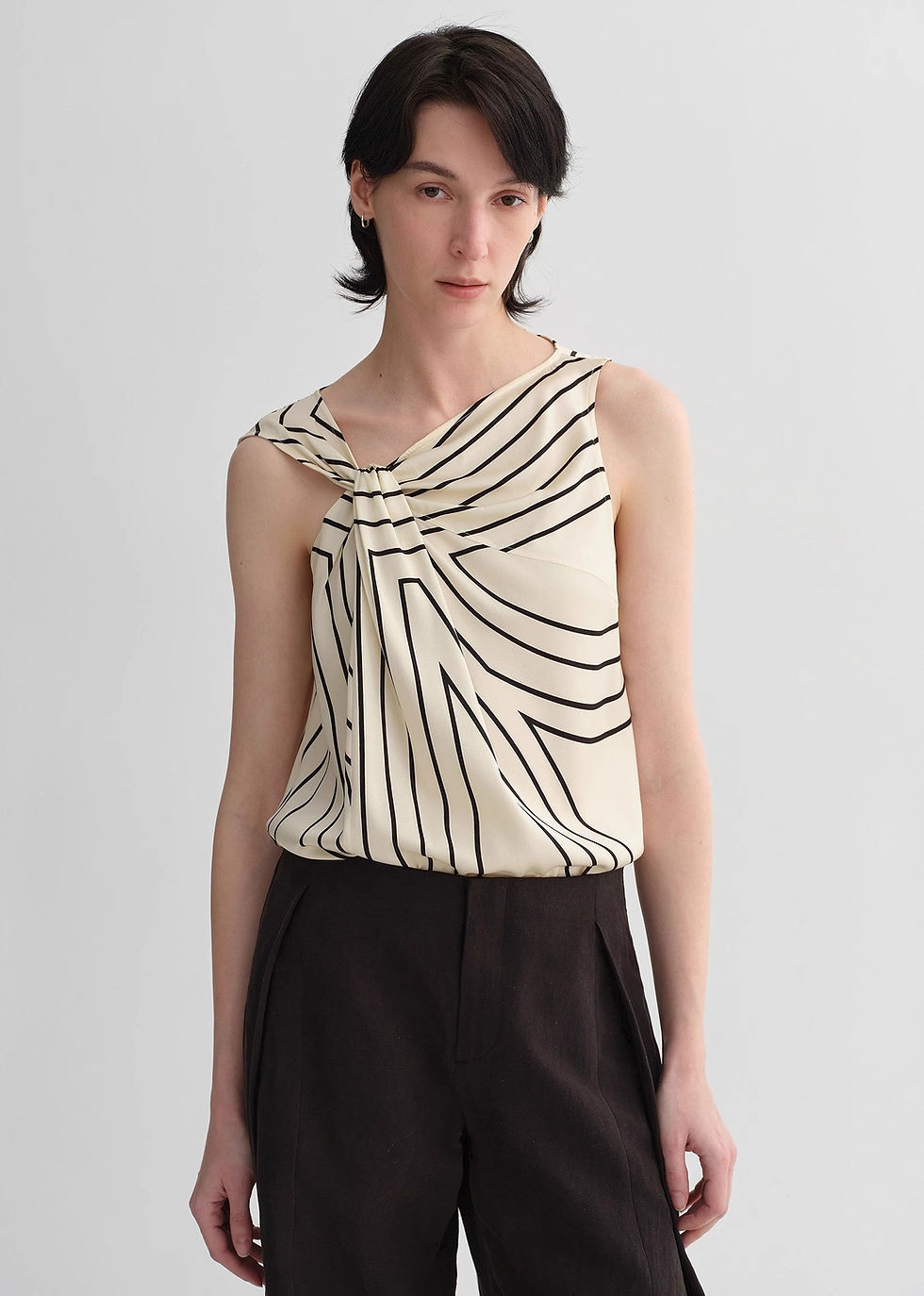 Miniatura: Elastic Silk Twisted Collar Original Geometric Print Slim Fit Sleeveless Vest