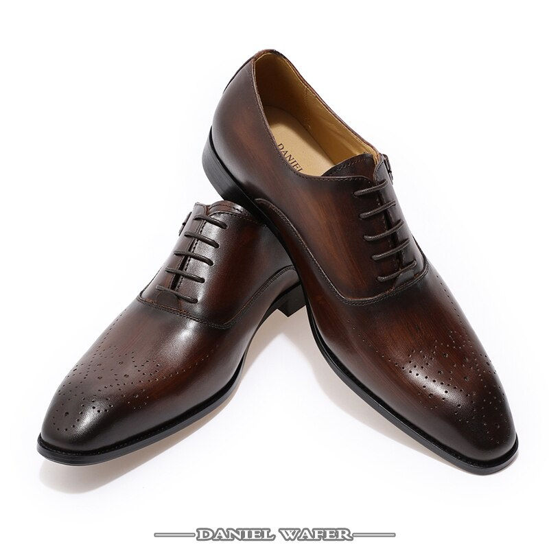 Thumbnail: Men Genuine Leather Oxford Shoes Brown Brogue Pointed Toe Men Formal Shoes