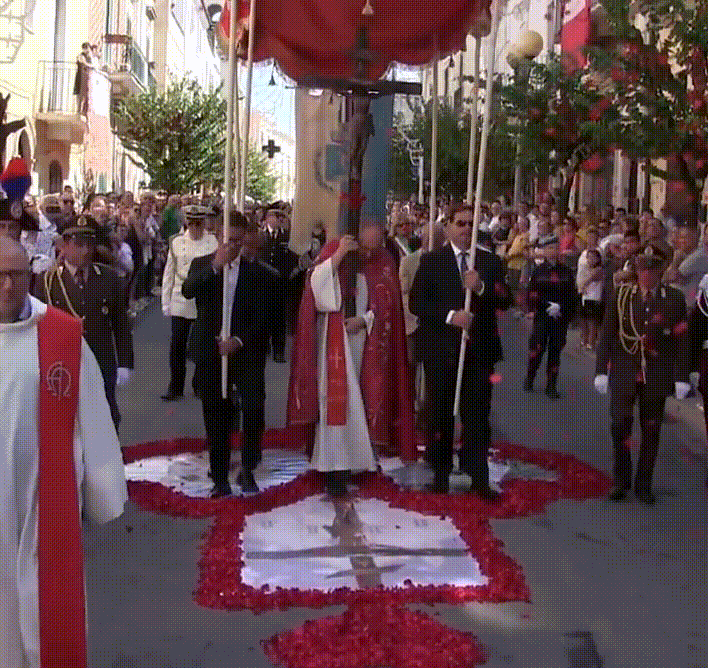 PALO-del-COLLE-Festa-Patronale-SANTISSIMO-CROCIFISSO-di-AURICARRO-Solenne-Processione-2.gif