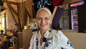 «Love Campers, War and Peace»: Fra låve til Las Vegas