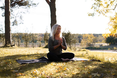 mia_hultgren_OmYoga.jpeg