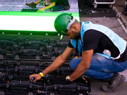 Movers service for events, specialized in assembly and disassembly, from infrastructure, scenography, furniture, food, beverages, sound and light. Movers for Events, Movers RJ, Movers Rio de Janeiro, Movers Service, Movers Events.