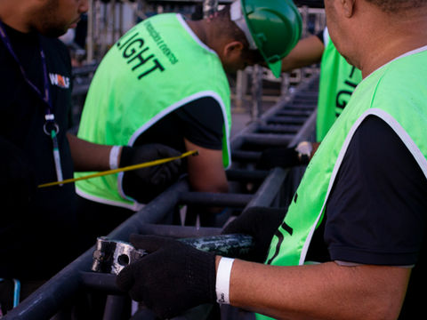 Serviço de Carregadores para eventos, especializada em montagem e desmontagem, desde infraestrutura, cenografia, mobiliário, alimentos, bebidas, som e luz.