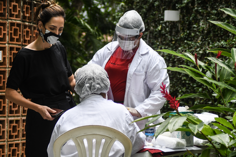 Serviço de Carregadores para eventos, especializada em montagem e desmontagem, desde infraestrutura, cenografia, mobiliário, alimentos, bebidas, som e luz.