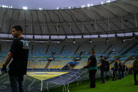 Serviço de Carregadores para eventos, especializada em montagem e desmontagem, desde infraestrutura, cenografia, mobiliário, alimentos, bebidas, som e luz. Carregadores para Eventos, Carregadores RJ, Carregadores Rio de Janeiro, Serviço de Carregadores, Carregadores Eventos.