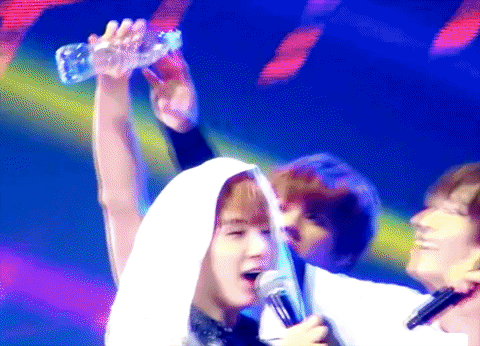 BTS Bangtan Secrets of Satoori Rap gif Suga J-hope fight performance Suga gets water