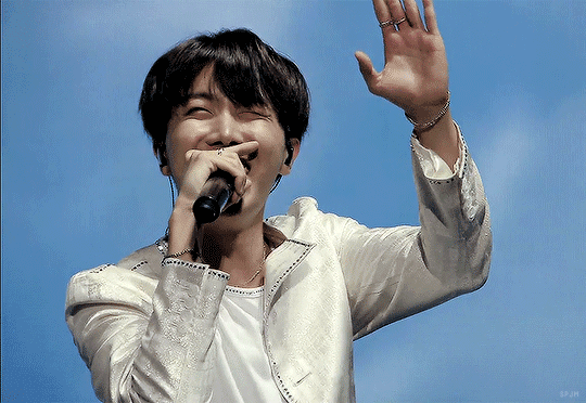 BTS Bangtan Secrets of Satoori Rap gif J-Hope Jung Hoseok waving saying hi cute smile