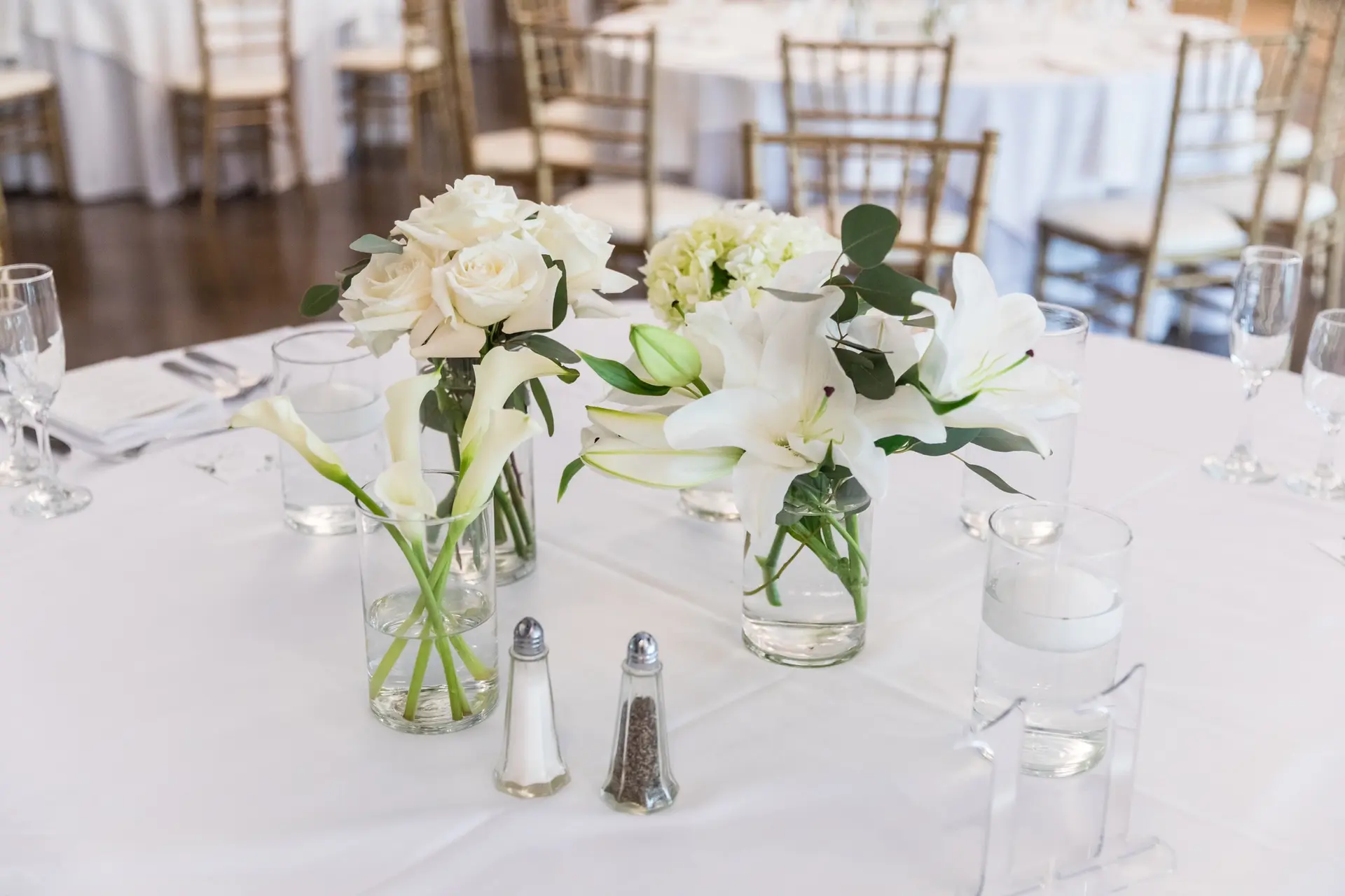 Minimal White Wedding Centerpieces