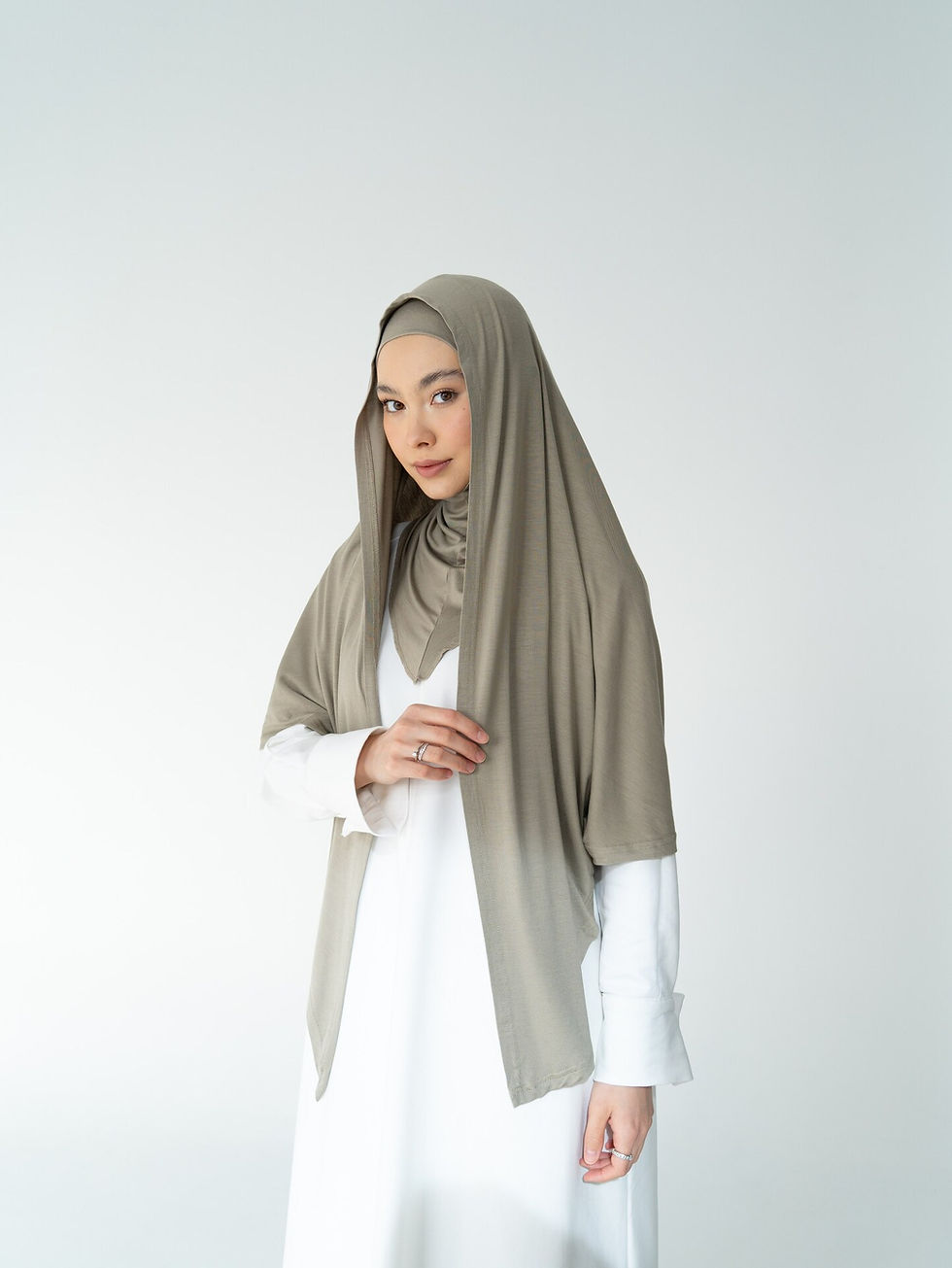 Küçük resim: Olive haki Büyük Üçgen Şal- Bağcıklı Ümre Bone Takım