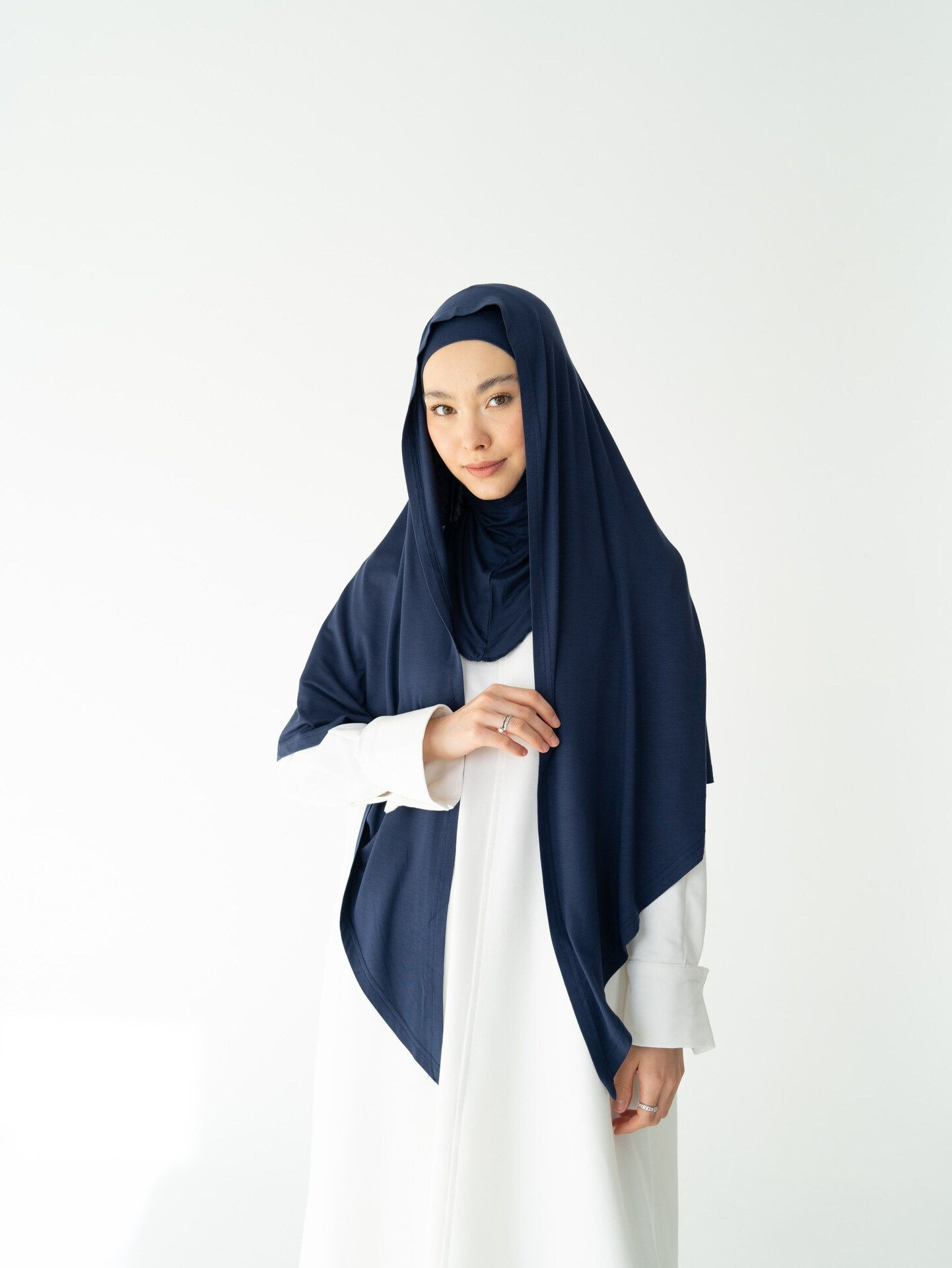 Koyu Lacivert Büyük Üçgen Şal- Bağcıklı Ümre Bone Takım