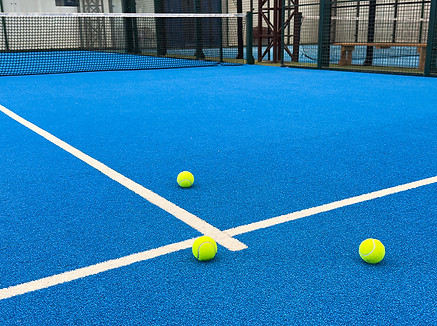 Grama artificial Grasspro DrivePro en cancha de pádel