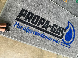 Tapete con logo Supermat 500 para Propagas