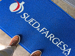 Custom logo entrance mat for Sued & Fargesa laboratory