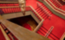 Alfombra en escalera para teatro