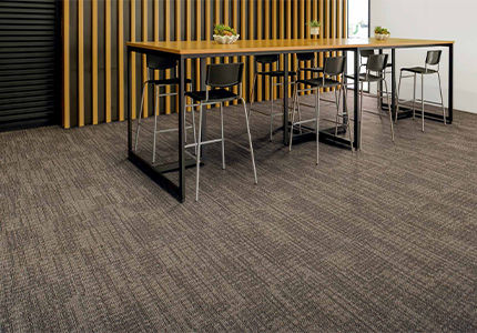 Piso textil Kinetex en espacio de oficina