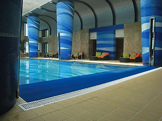 Supermat S250 áreas húmedas en piscina.jpeg