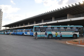 GDF desocupa prédio do Touring e ônibus do Entorno vão para rodoviária
