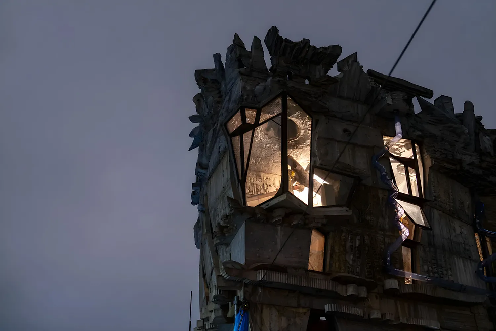 ARIMASTON BUILDING – KIẾN TRÚC CỦA KIÊN NHẪN VÀ BÀN TAY NGƯỜI