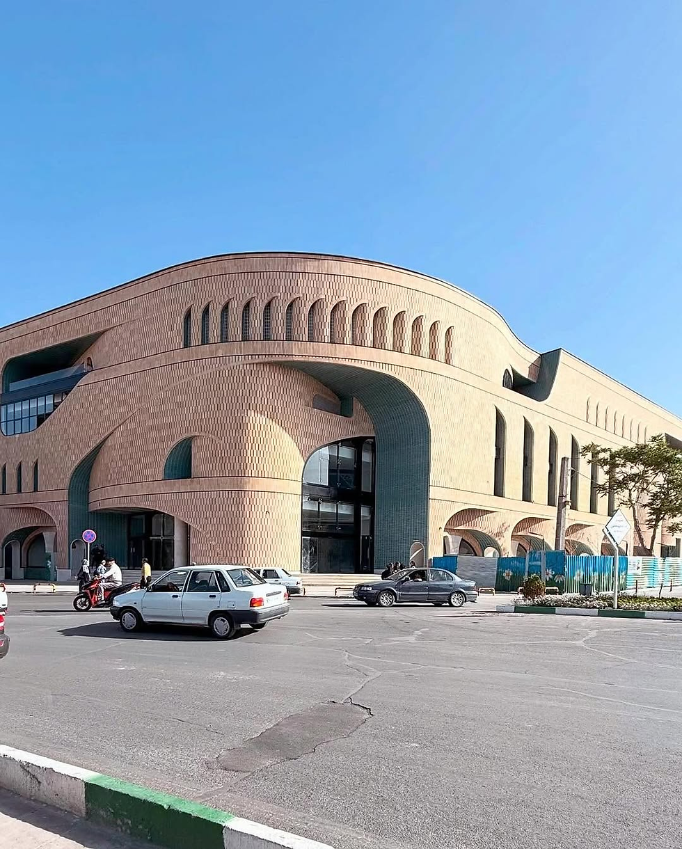 NHỮNG NHỊP CẦU NỐI GIỮA GIAO THƯƠNG VÀ KÝ ỨC ĐÔ THỊ