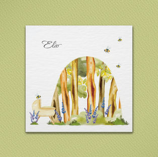 Waterverf geboortekaart van wiegje in bos.