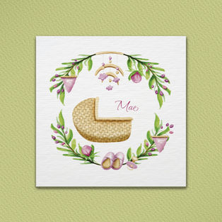 Waterverf geboortekaart van wieg en bladeren. Mobiel, vlaggetje, schoentjes en pioenrozen.