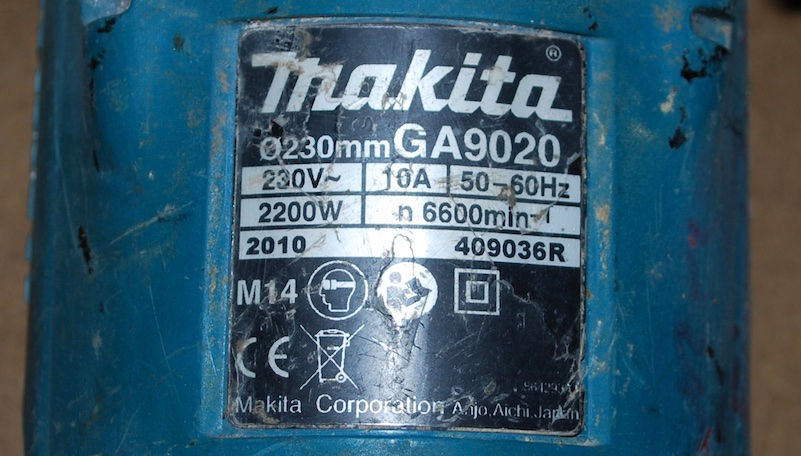 Thumbnail: Haakse slijper Makita GA9020