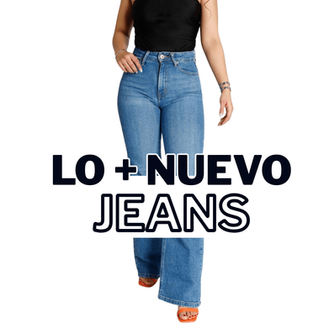 mujer usando unos jeans de mezclilla color azul como el cielo