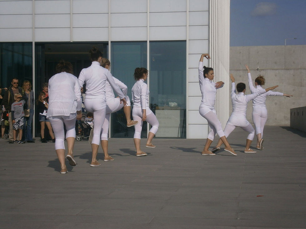 Mel Simpson Dance:On the Horizon