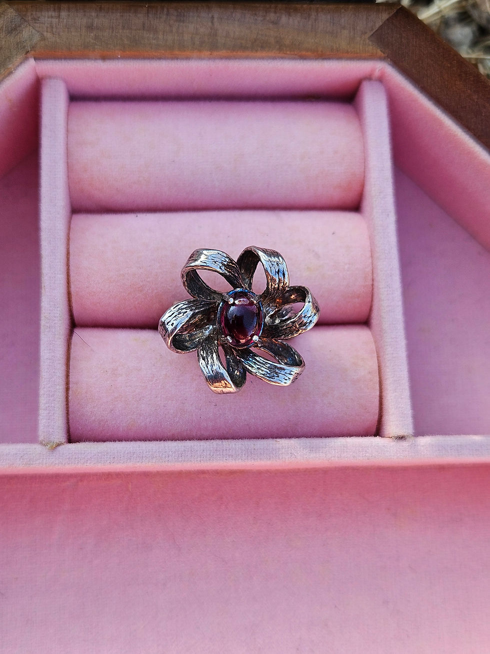 Thumbnail: Vintage Sterling & Garnet Ribbon Flower Ring - 5.25