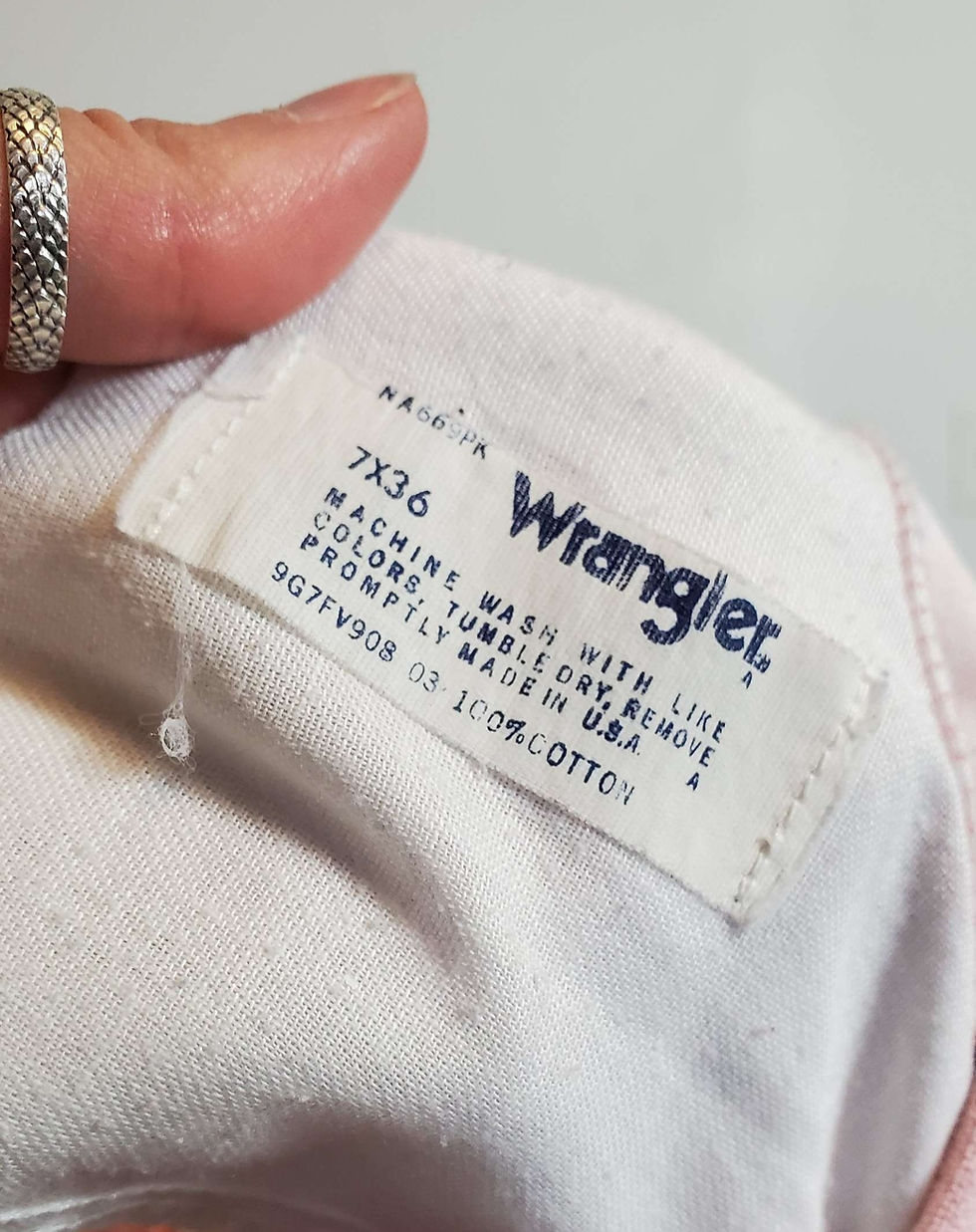 Thumbnail: Vintage Pink Wrangler Jeans - 24"/25"