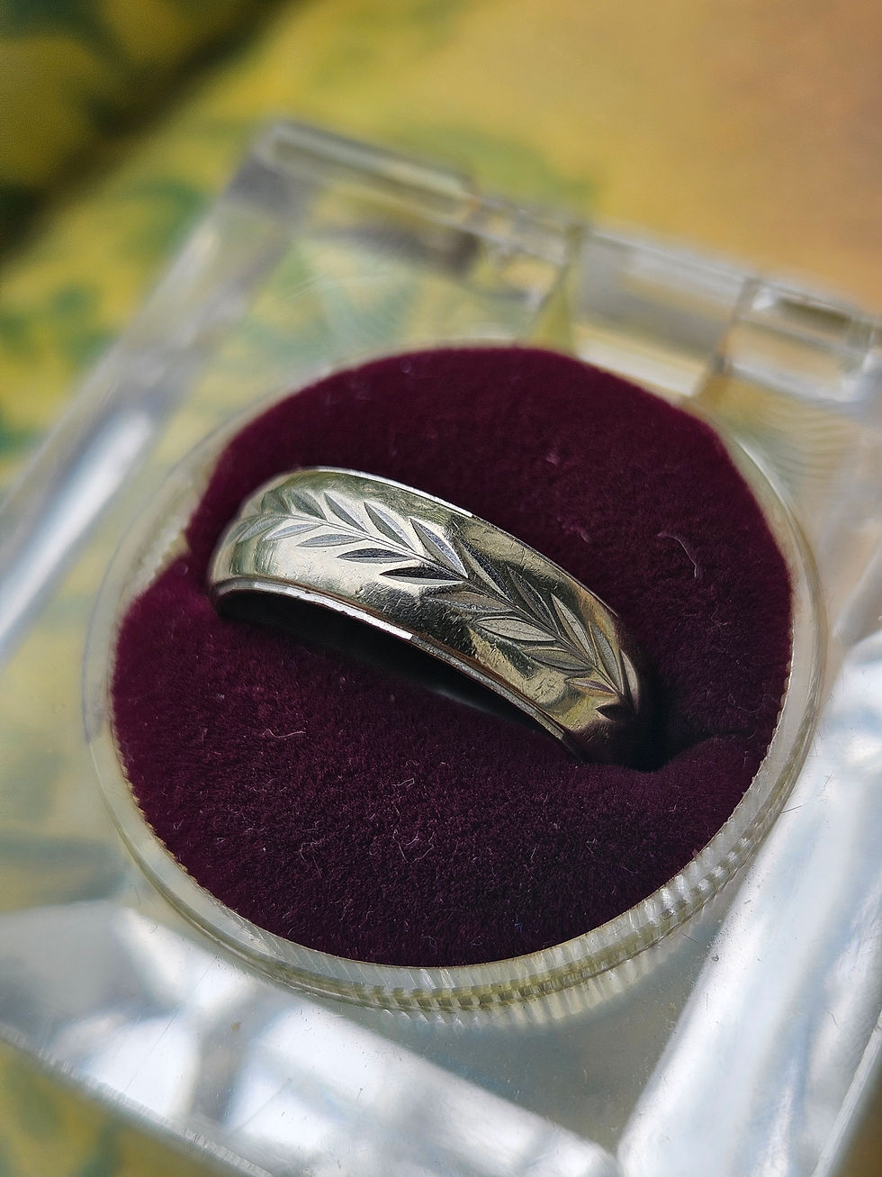 Vintage 14K White Gold Engraved Botanical Band - 7/7.5