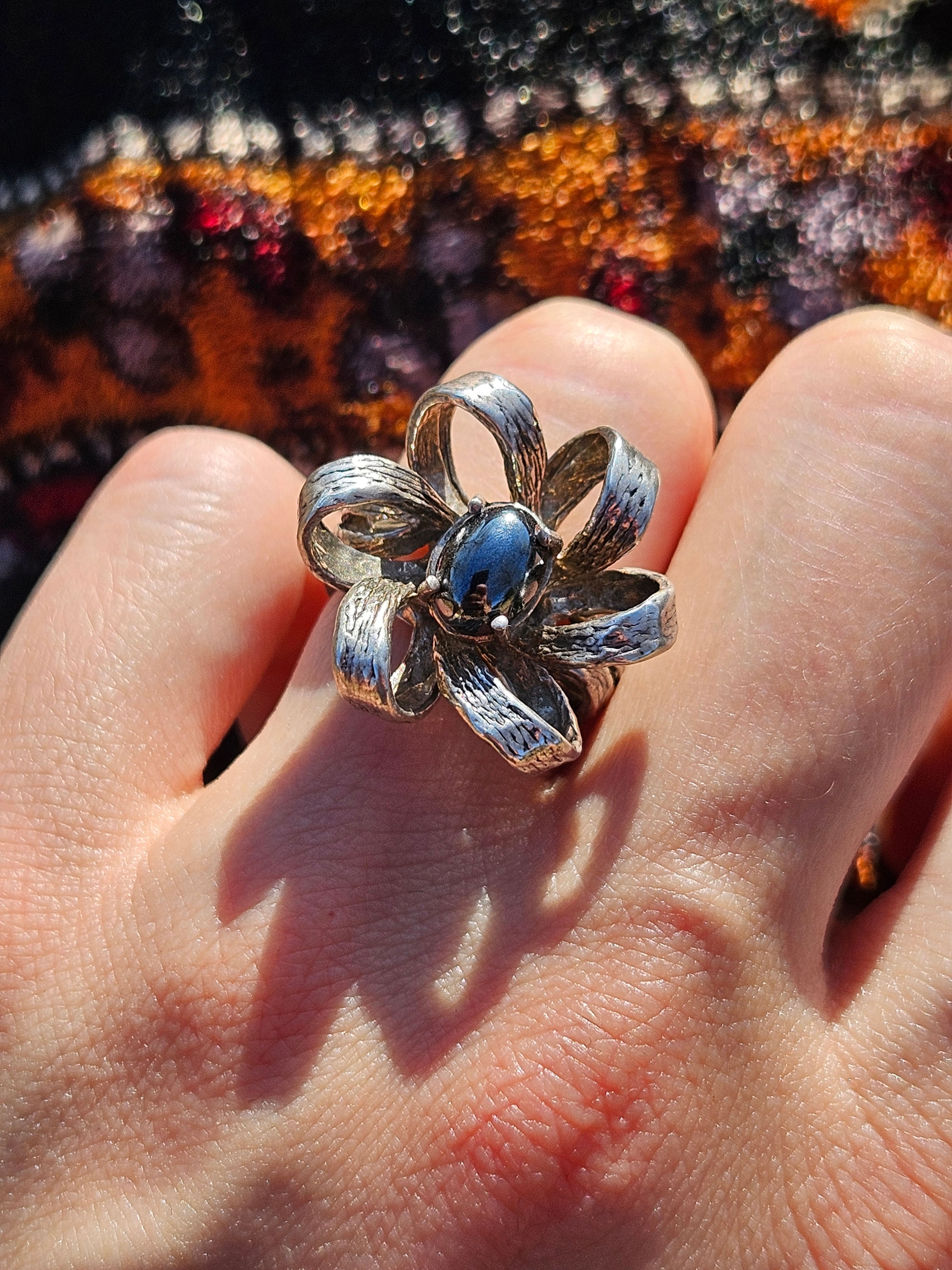 Vintage Sterling & Hematite Ribbon Flower Ring - 5.25