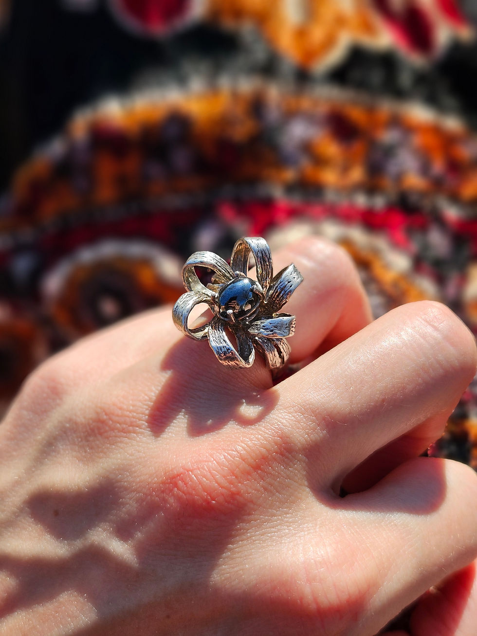 Thumbnail: Vintage Sterling & Hematite Ribbon Flower Ring - 5.25