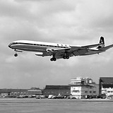 Comet 4 Farnborough 1952.jpg