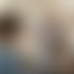 Vorbild Rollenbild: Großeltern bereiten gleichberechtigt das Essen in der häuslichen Küche - Enkeln wird gemeinsame Haushaltsführung vorgelebt - Thema: Gleichberechtigung in der Care Arbeit