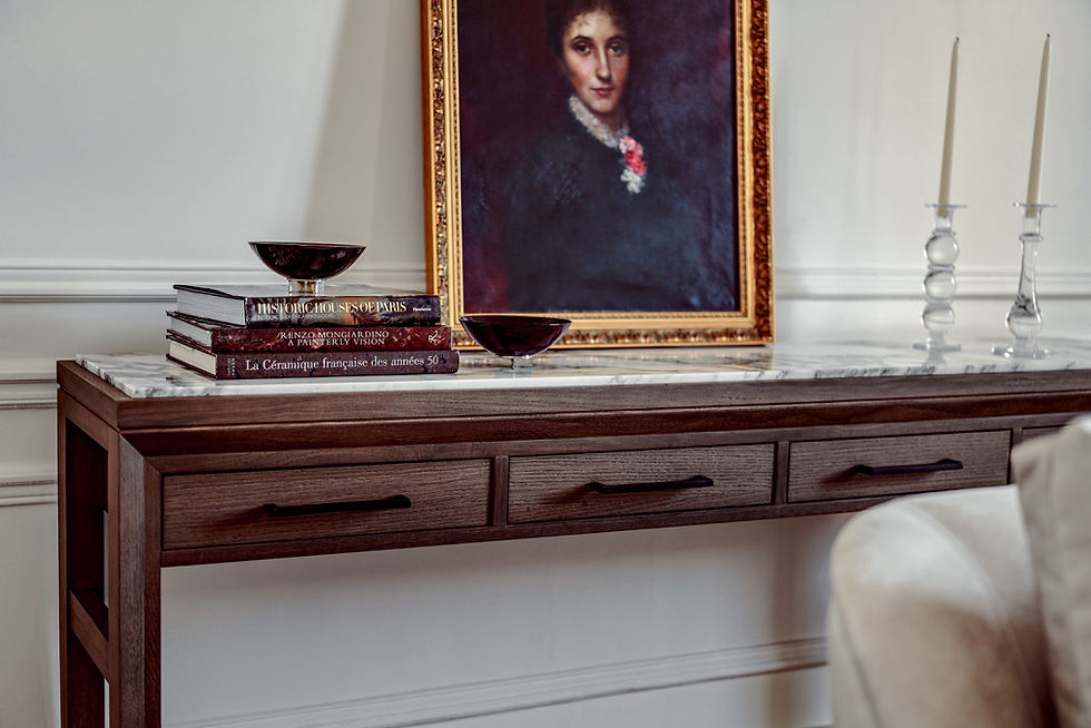 Thumbnail: Gustav Console