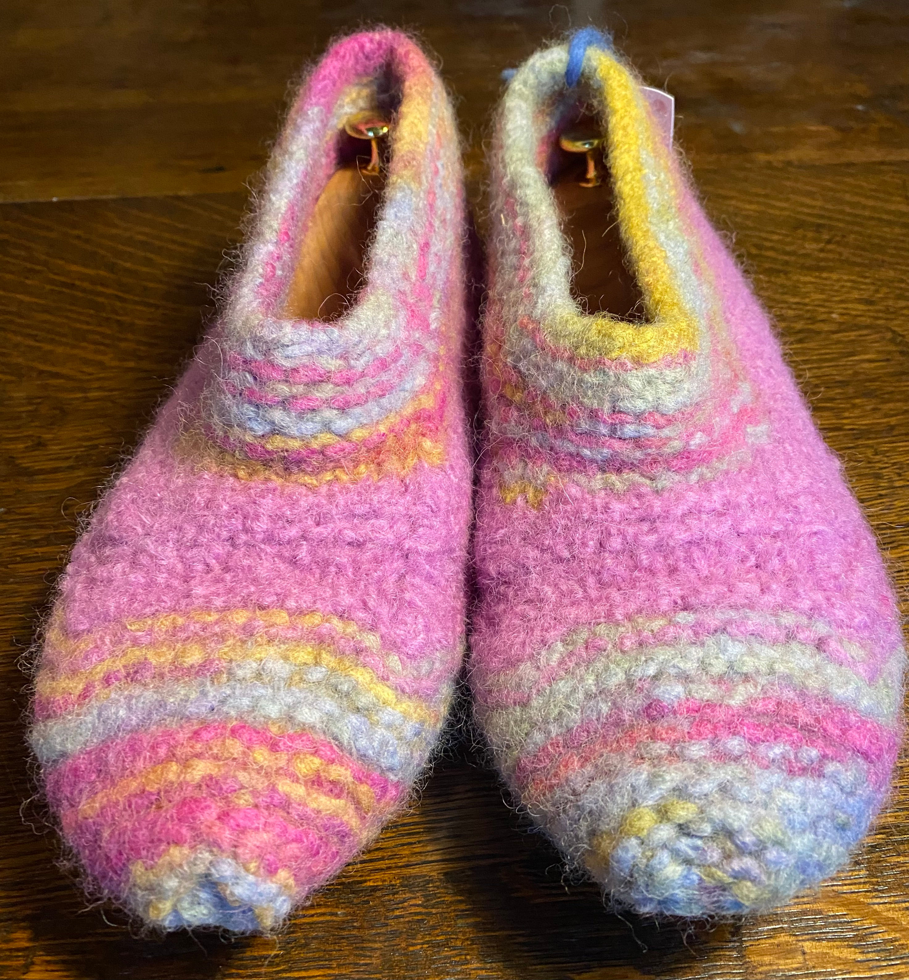 Beautiful knit felted house slippers, Size 7