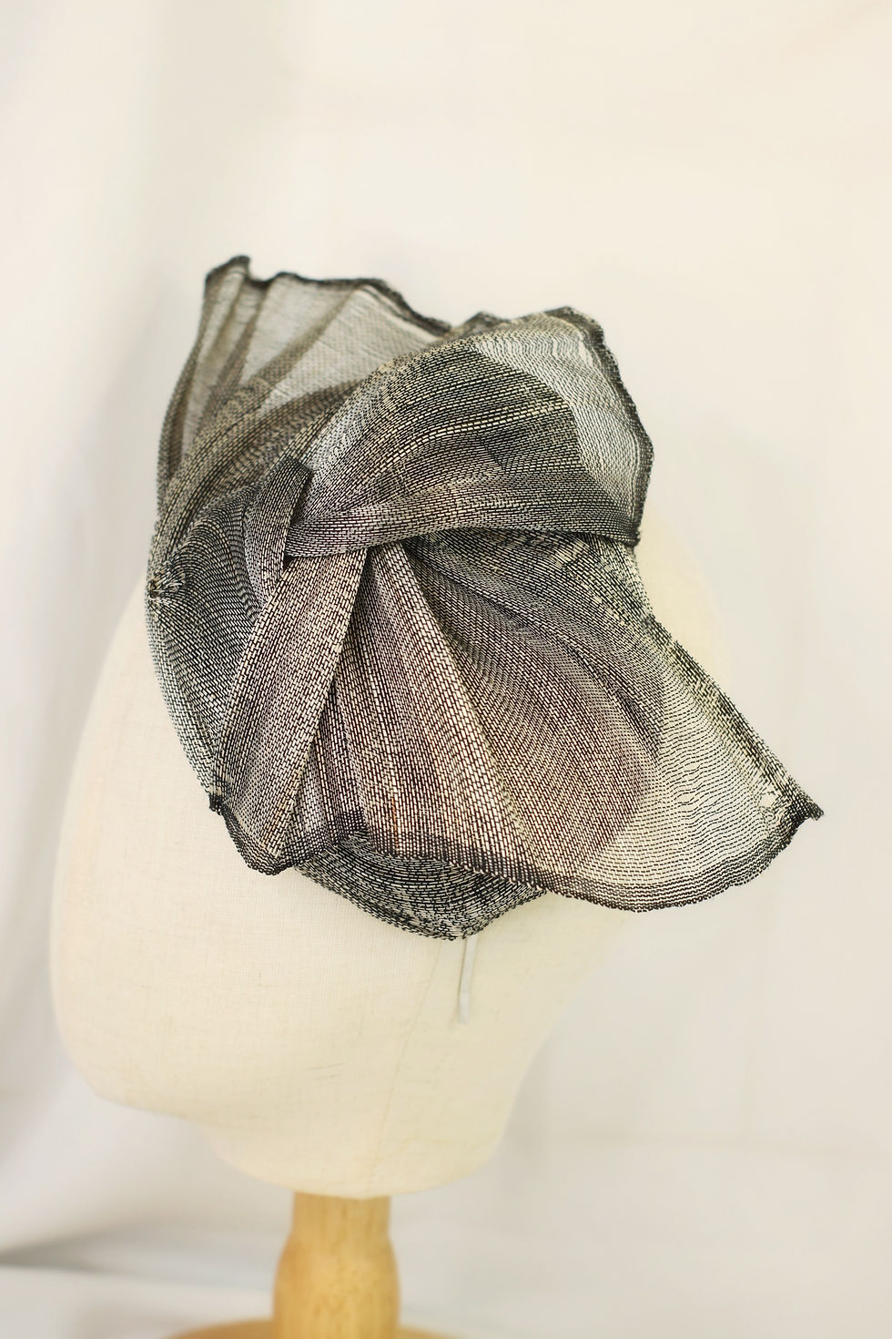 Miniatura: Casquete sinamay seda gris