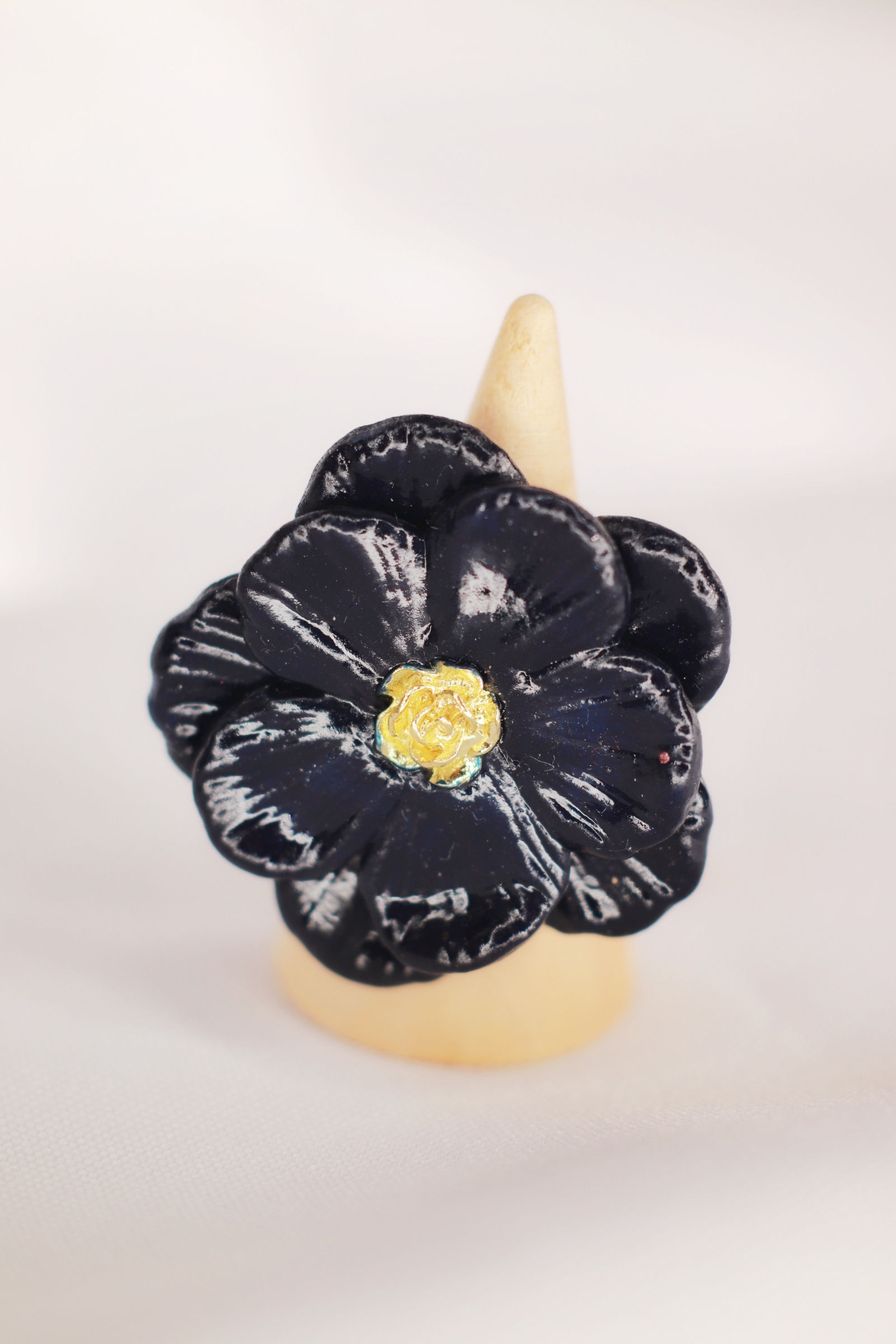 Anillo Flor azul marino