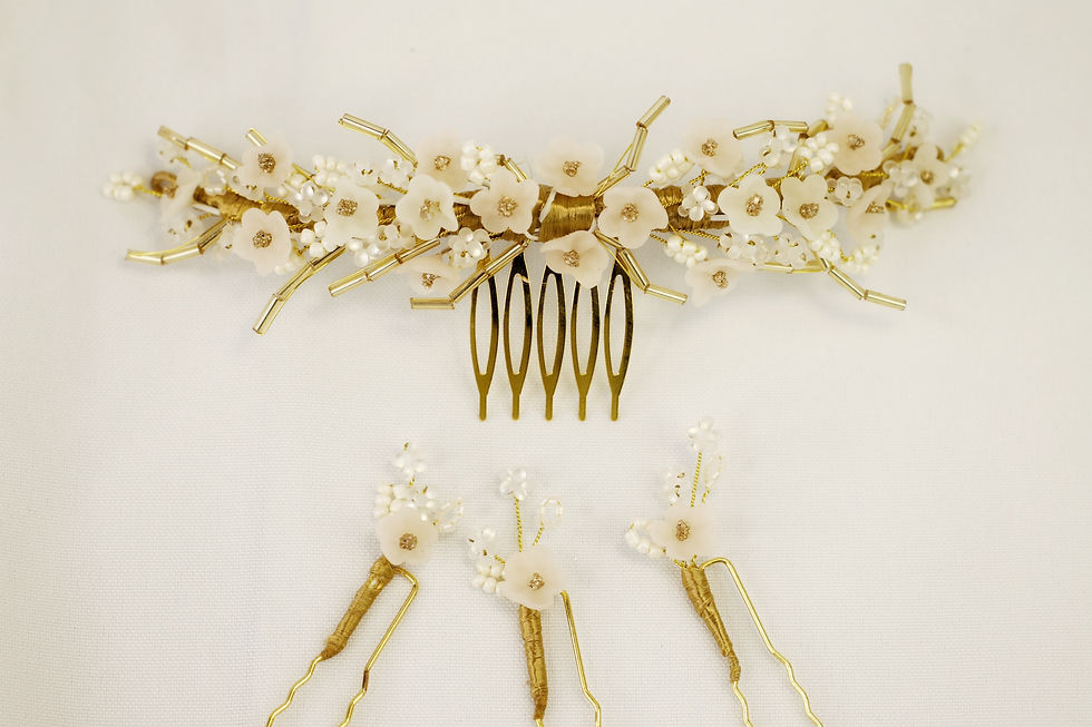 Miniatura: Conjunto peineta y horquillas dorado