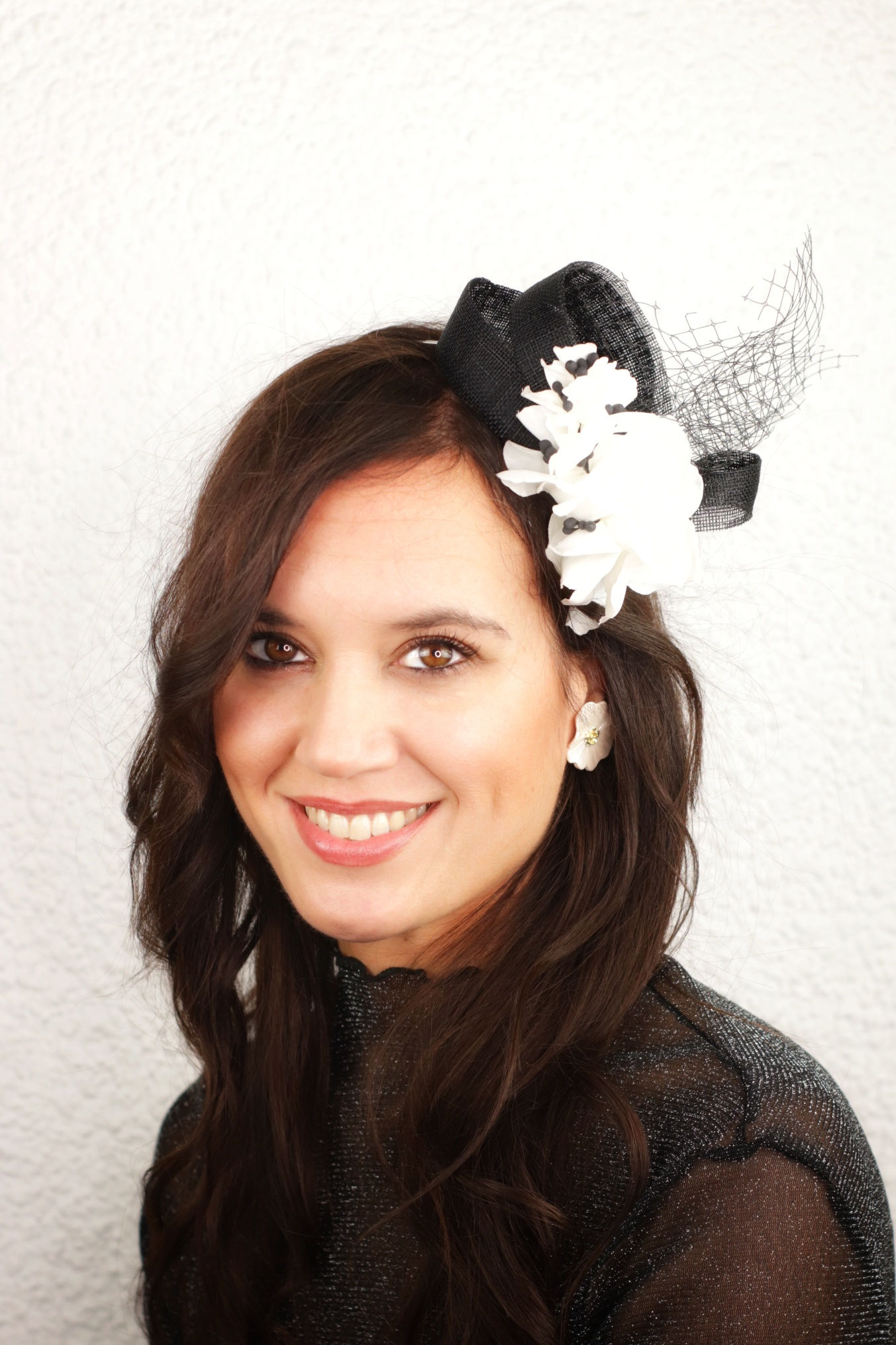 Tocado Pau negro y blanco