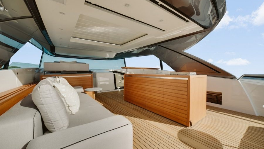 San Lorenzo SX 76' available to charter in Miami, Miami Luxury Yachts