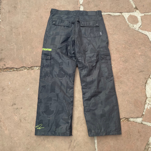 Nomis Simon snowboard pants size L Thrift Boards