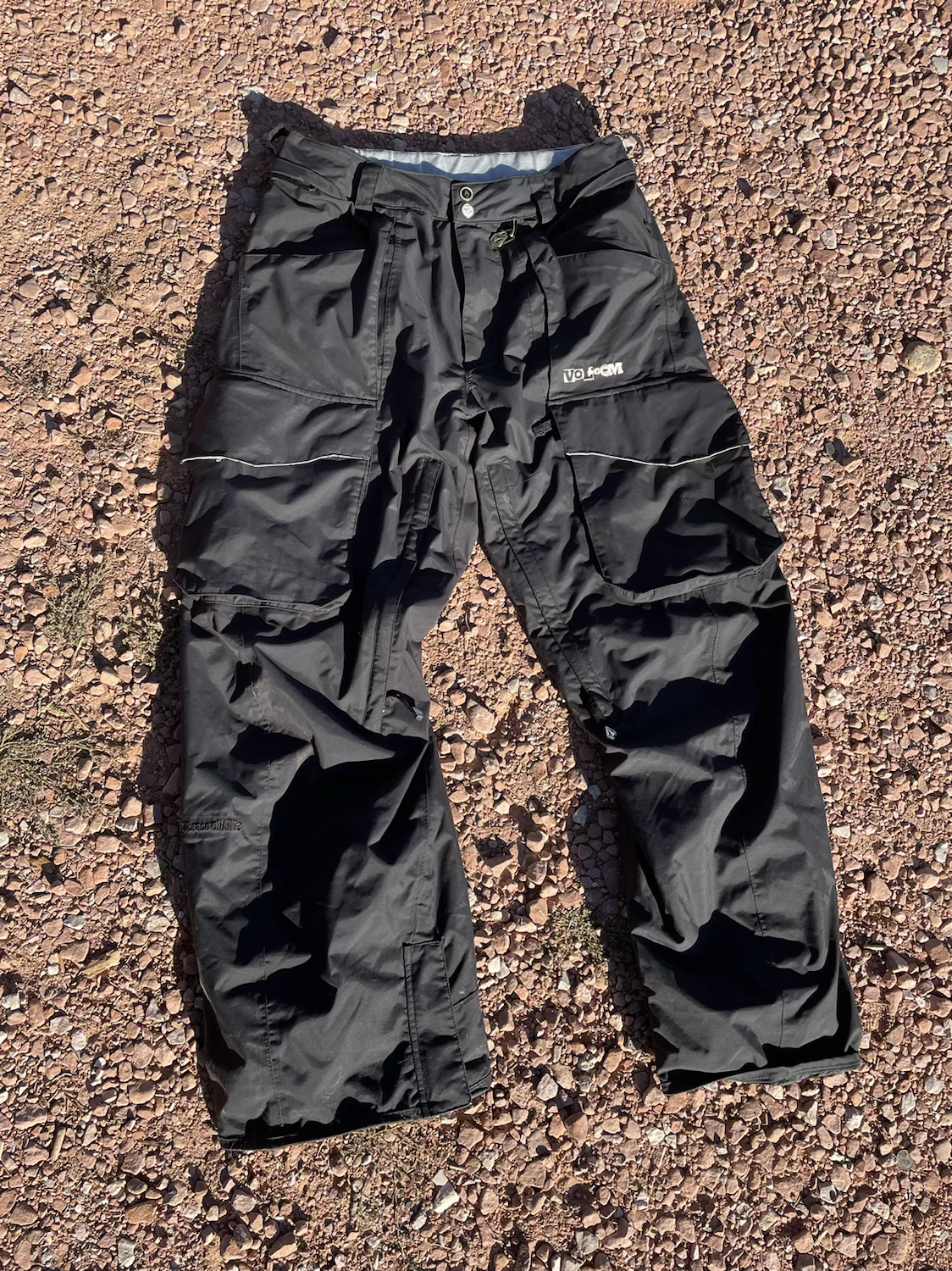 Volcom cargo 10000m snow pants size M