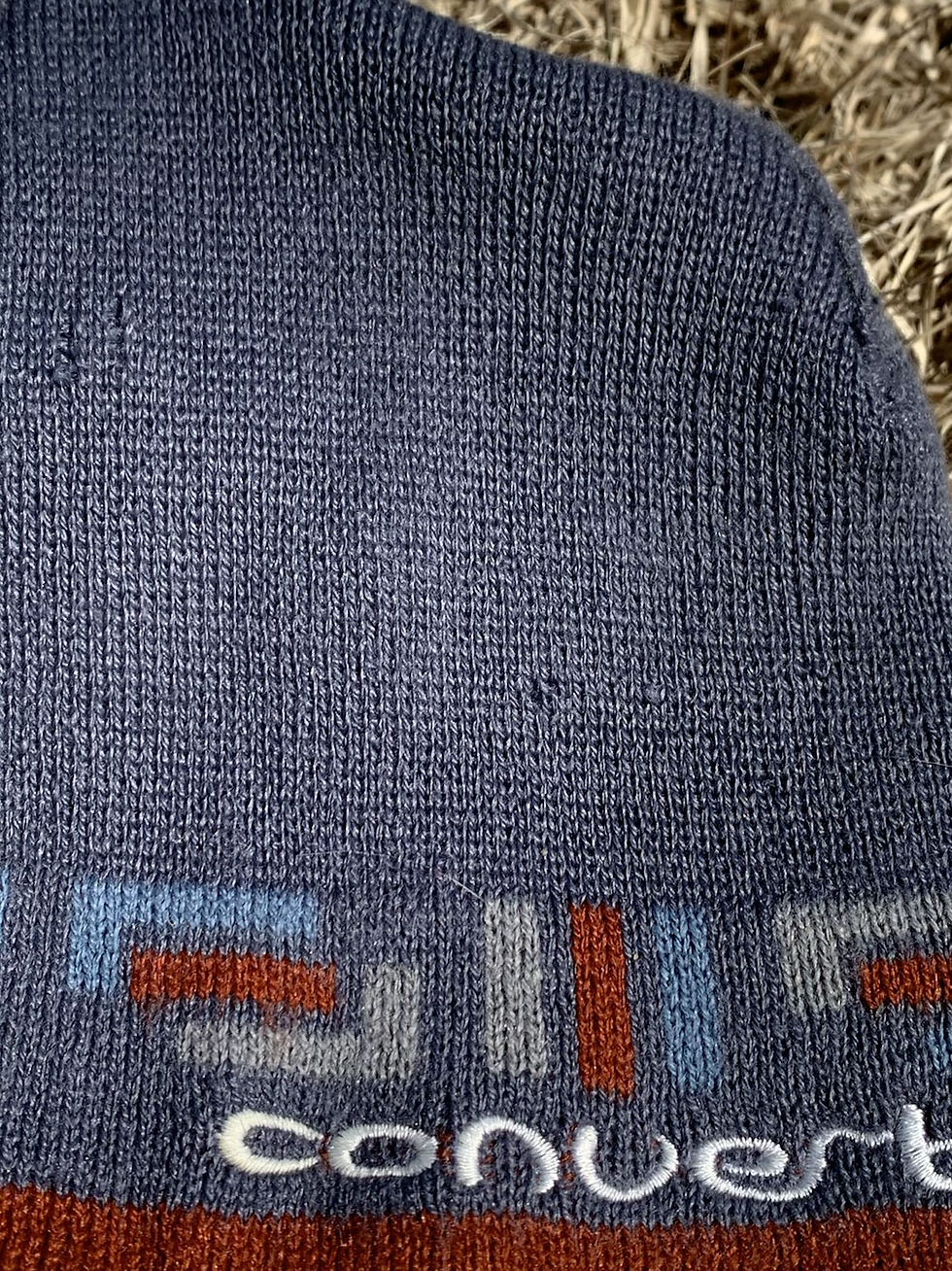 Thumbnail: Columbia Convert reversible skully 