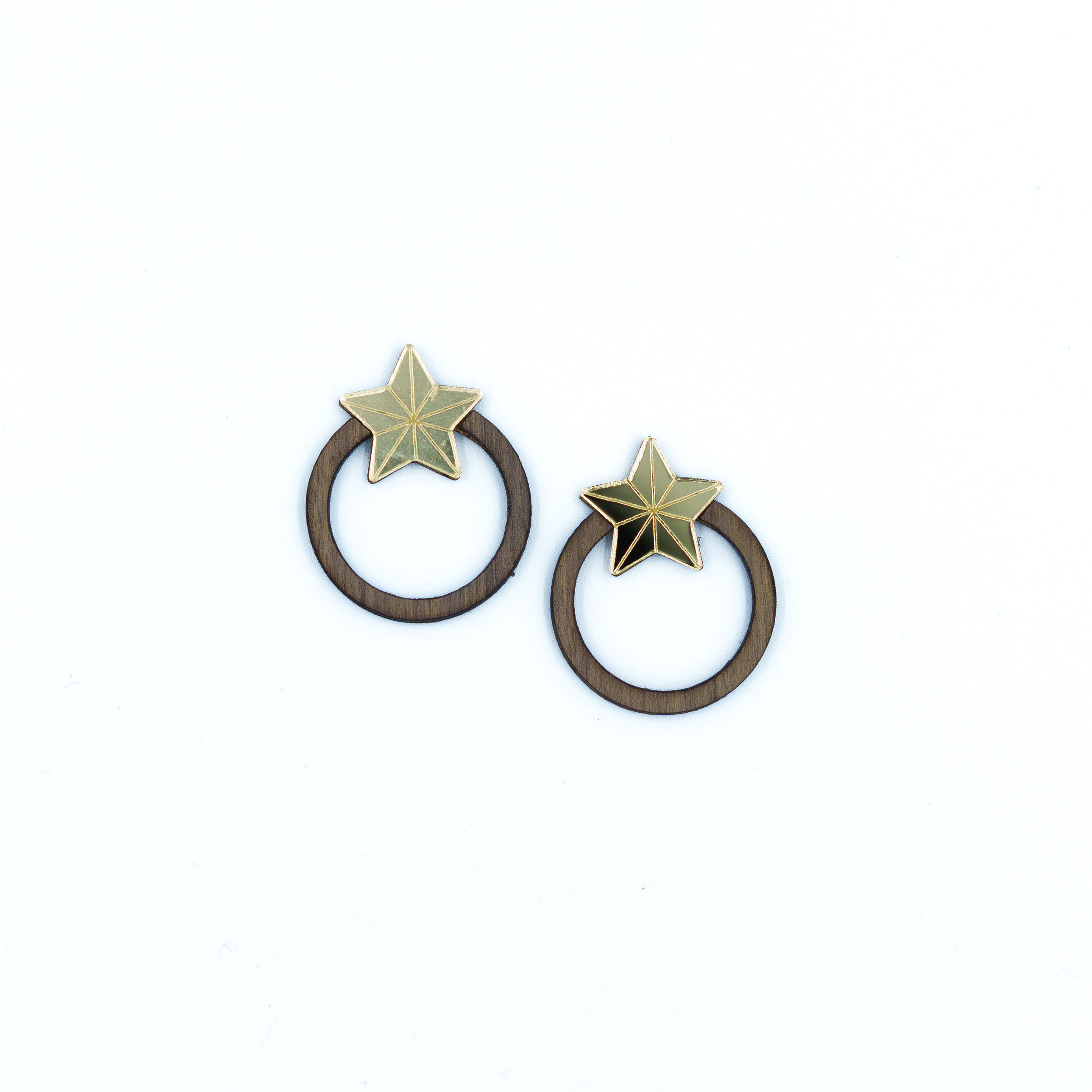 boucles d'oreilles mini créoles en bois et plexi doré miroir en étoile