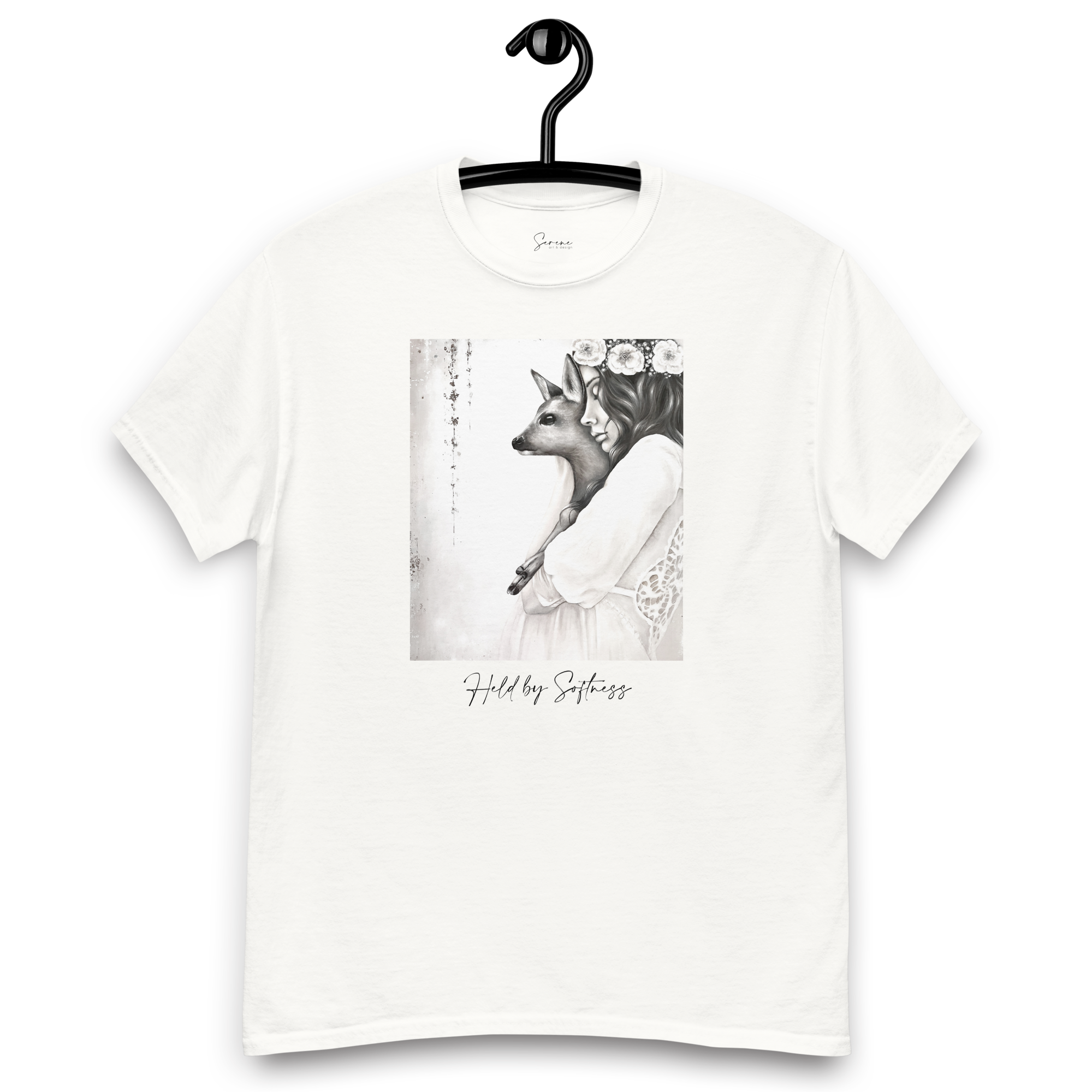 T-särk "Held by Softness"