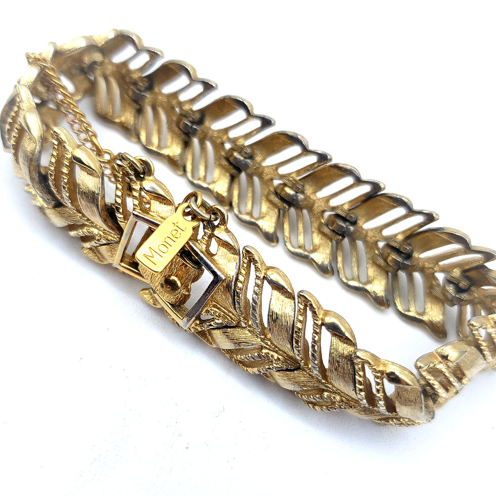 Thumbnail: Vintage Monet Leaf Link Braclet