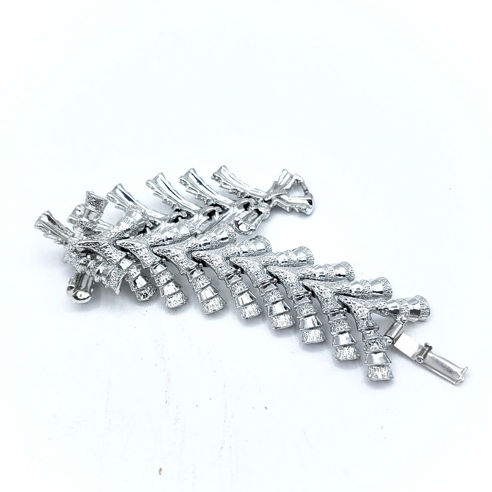 Thumbnail: Vintage Marvella Textured Silver Chevron Panel Bracelet